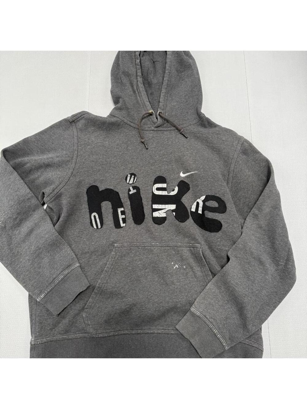 Nike grey hoodie with black and white accents Size L #streetwear #loungewear
